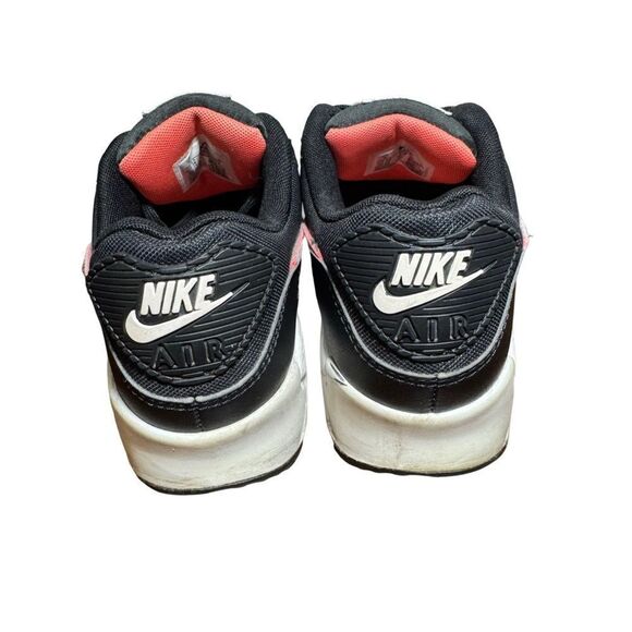 Nike air max Women's Black and Red Sneakers size 7 - Picture 3 of 6